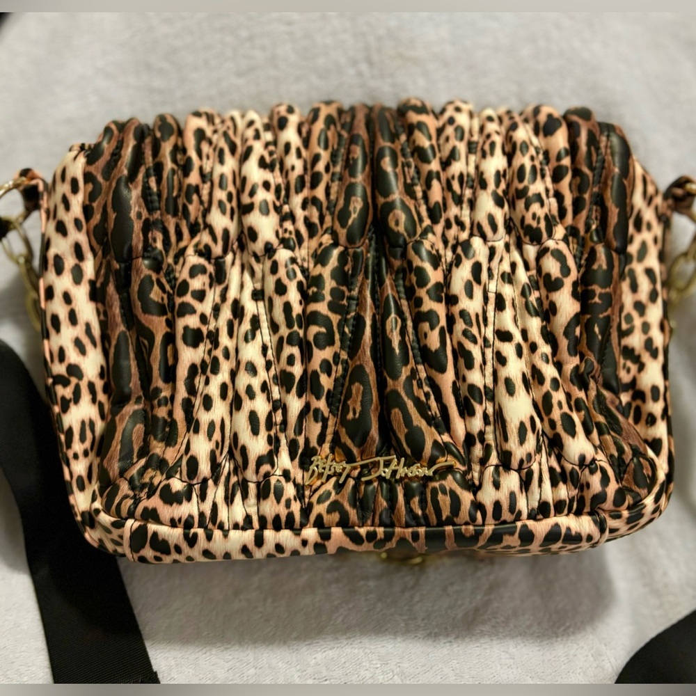 Betsey Johnson Crossbody convertible clutch leopard handbag. - Picture 2 of 14